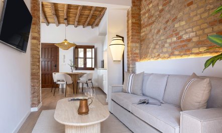Alhambra & Olives 7
