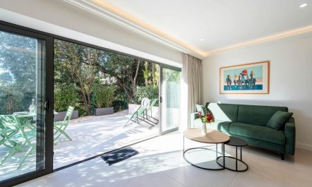 Reverie of the Riviera 5