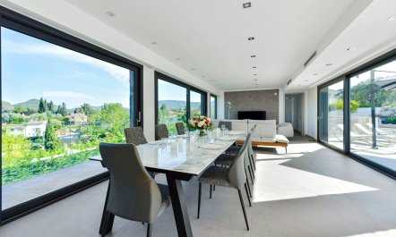 The Lovely Vista 9