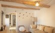 Connaux Charm 6