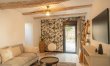 Connaux Charm 7