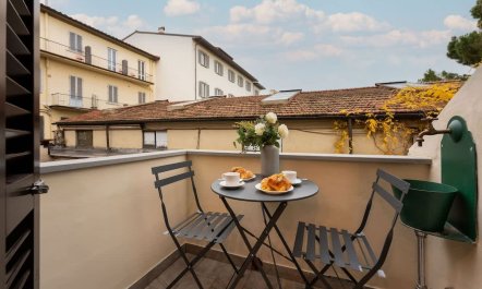 Florentine Ease 1