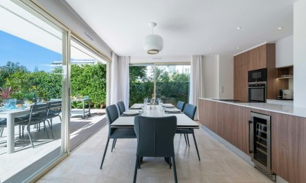 Port Canto Garden 9