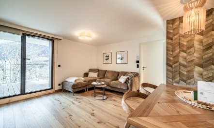 Les Houches Style 2