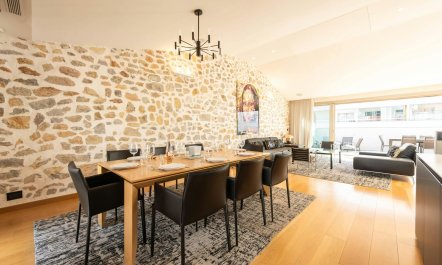 Mona's Place 7