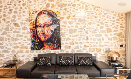 Mona's Place 6