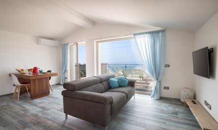 Benaco Terrace Views 3