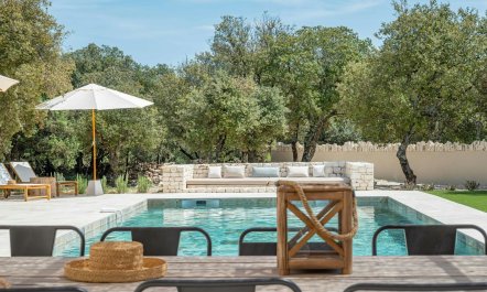 Luberon Oaks 4