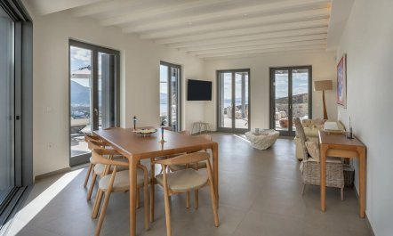 Paros Haven 5