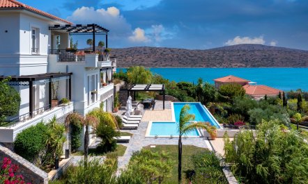 The Essence of Elounda 3