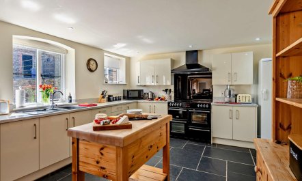 6 Bed in Bideford 7