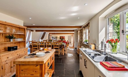 6 Bed in Bideford 6