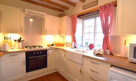 2 Bed in Camelford 2