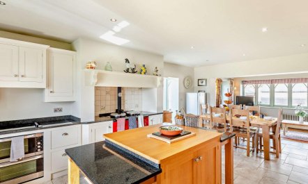 5 Bed in Bude 6