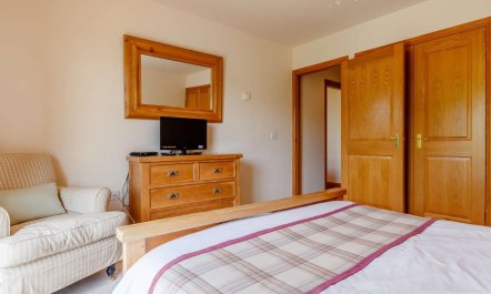3 Bed in Perth 9