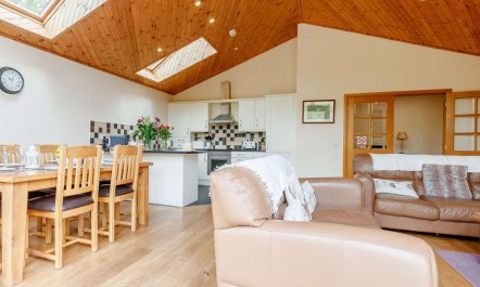 3 Bed in Perth 3