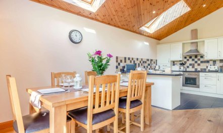 3 Bed in Perth 6