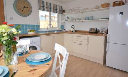 2 Bed in Bude 1