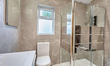 3 Bed in Dunsyre 9