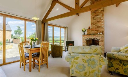 2 Bed in Broadway 3