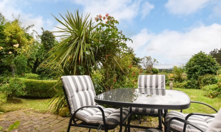 2 Bed in Holmesfield 1
