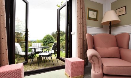 2 Bed in Holmesfield 4