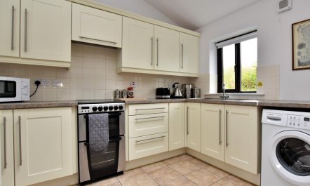 2 Bed in Holmesfield 5