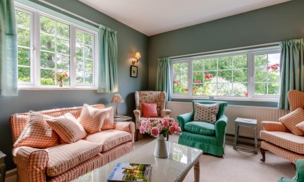 4 Bed in Uckfield 1