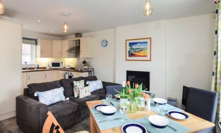 2 Bed in Camber 4