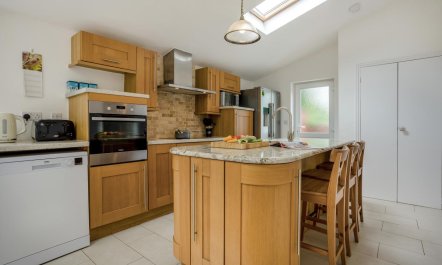 3 Bed in Dorchester 7