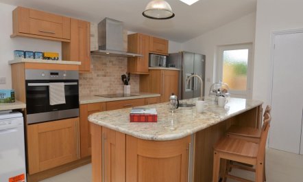 3 Bed in Dorchester 4