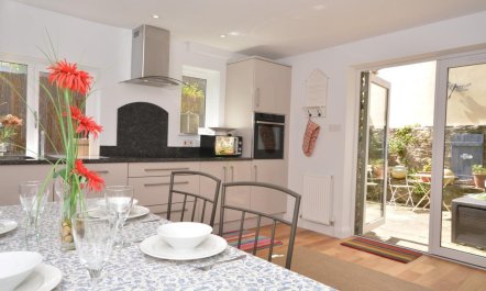 3 Bed in Plymouth 1