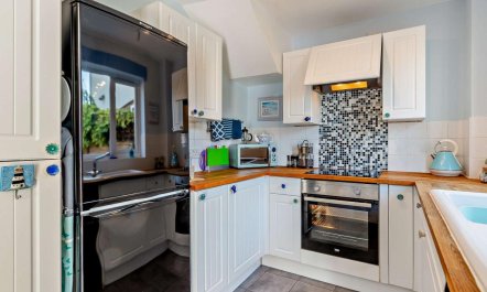 2 Bed in Rye- 9
