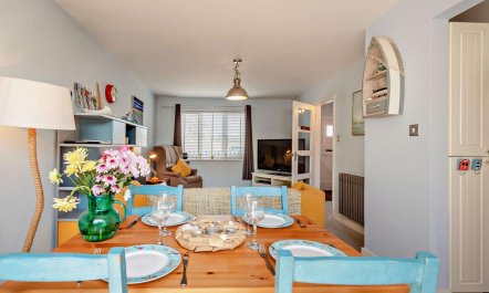 2 Bed in Rye- 5