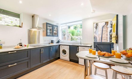 4 Bed in Eastbourne 4