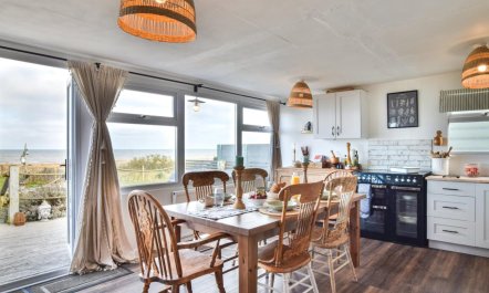 2 Bed in Whitstable 1