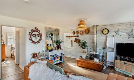 2 Bed in Whitstable 7