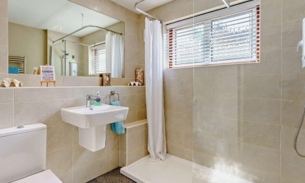 2 Bed in Bembridge 9