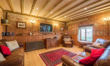 3 Bed in Toftrees 3