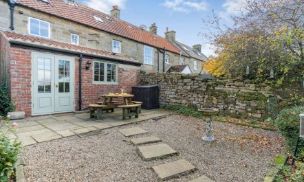 2 Bed in Whitby 1