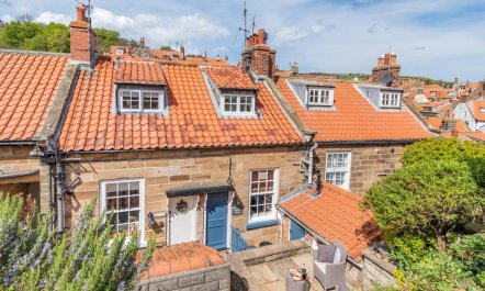 1 Bed in Robin Hoods Bay