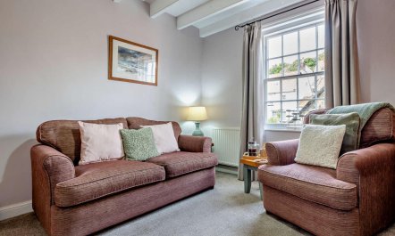 1 Bed in Robin Hoods Bay 3