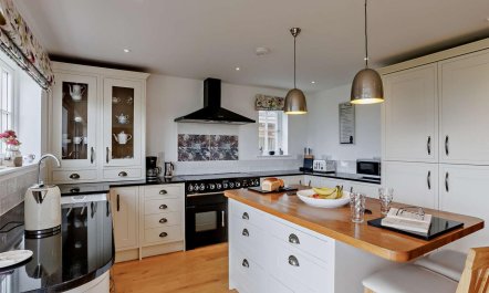 4 Bed in Exeter 5