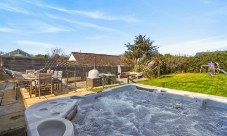 5 Bed in Rye-