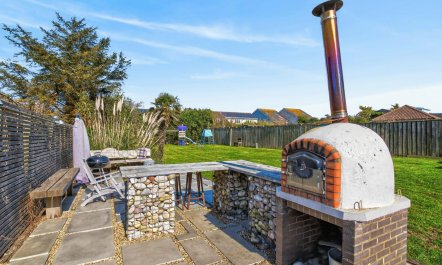 5 Bed in Rye- 3