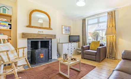 3 Bed in Seahouses