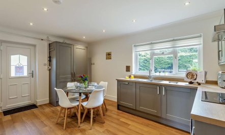2 Bed in Godshill 4