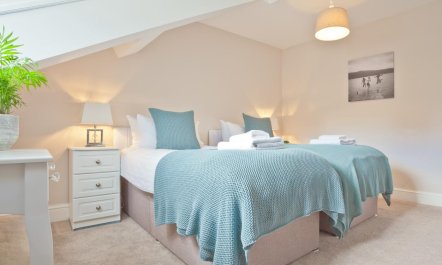 2 Bed in Windermere 8