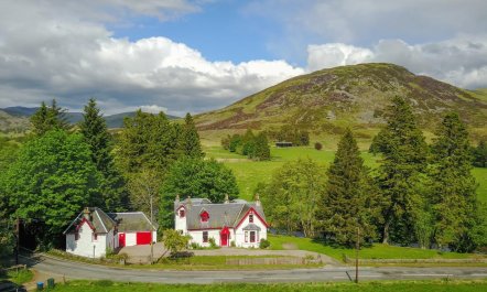 4 Bed in Blairgowrie