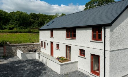 4 Bed in Llandovery